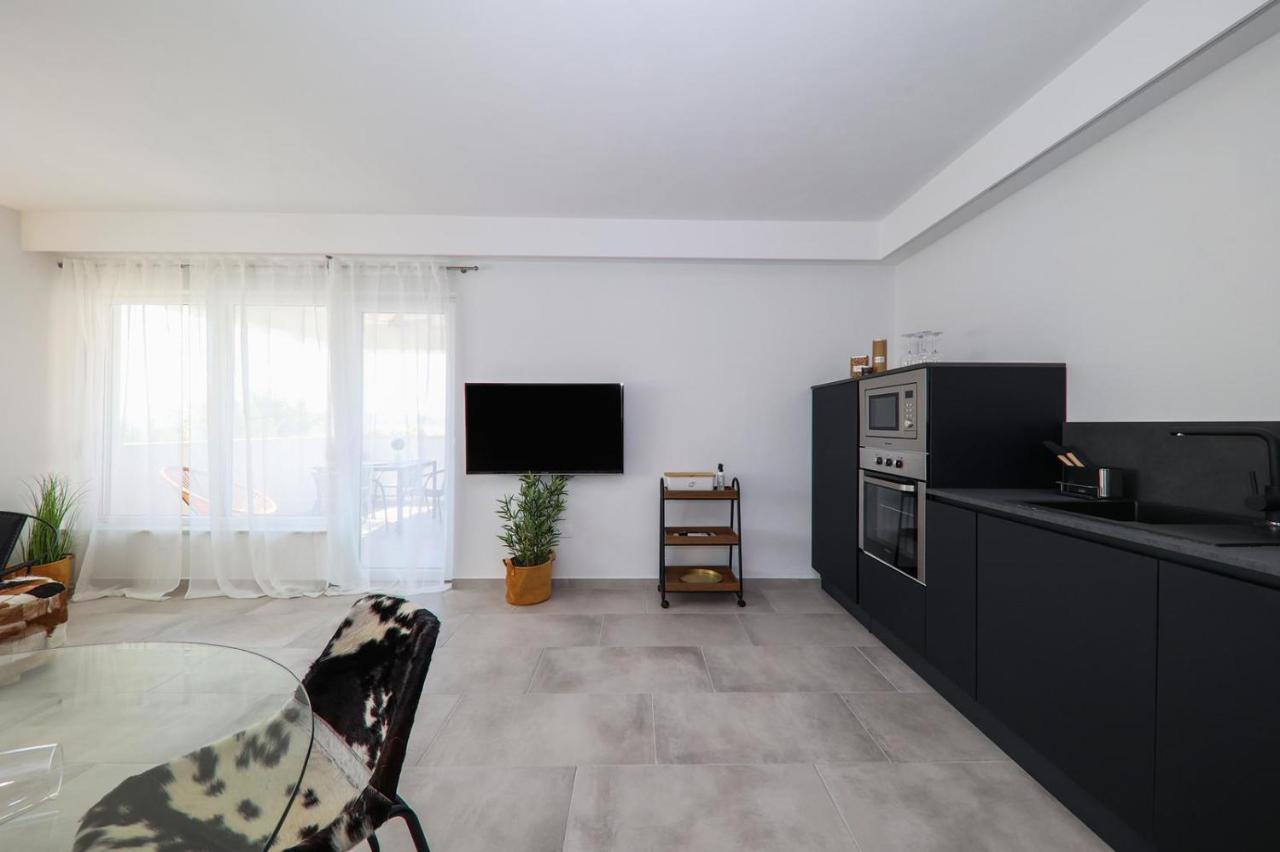 Apartment Nero