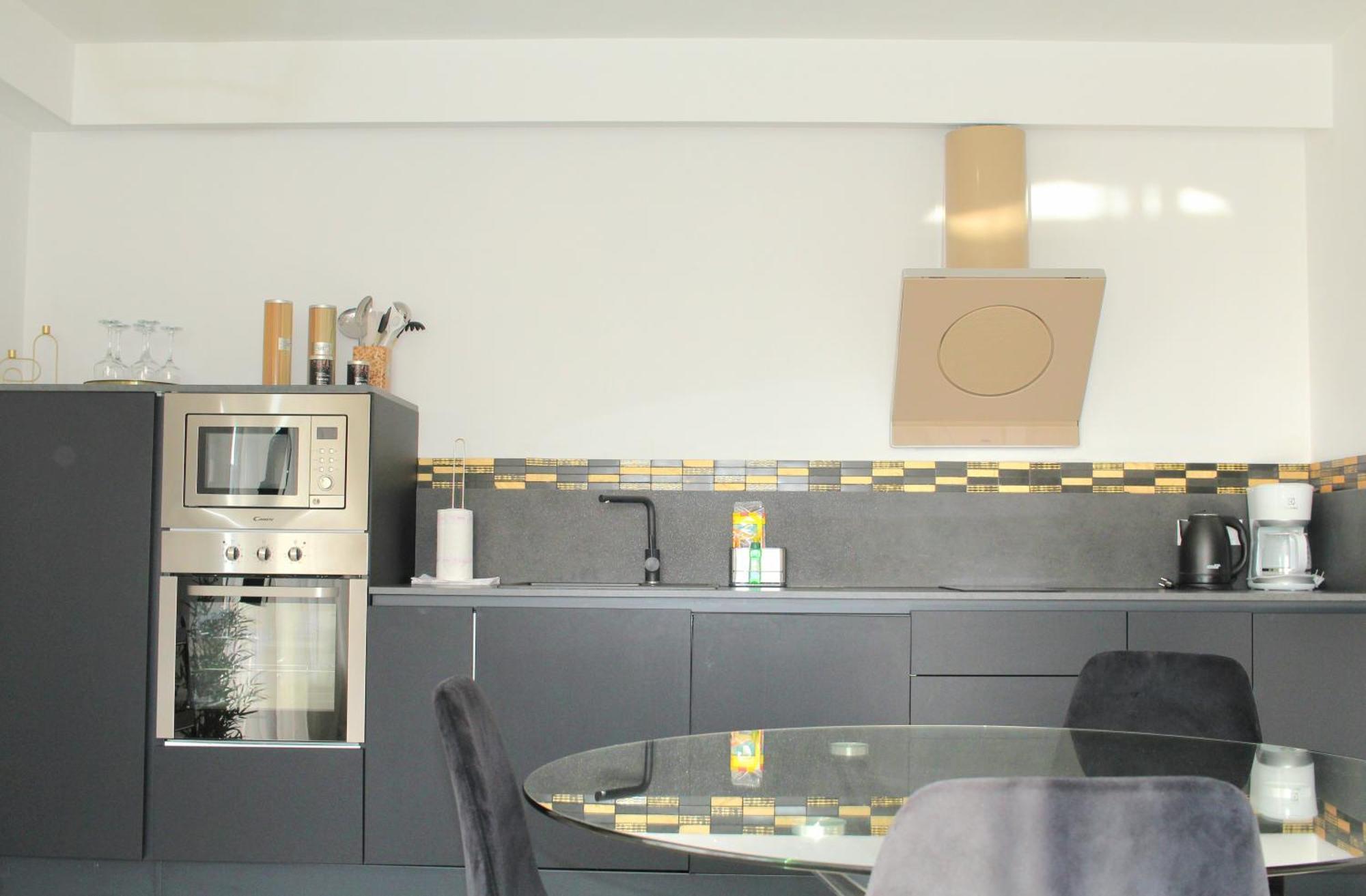 Nero Apartment